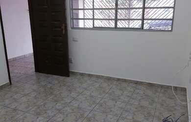 Imagem: A casa possui 4 Dormitórios, 3 Banheiros, 2 Vagas na garagem