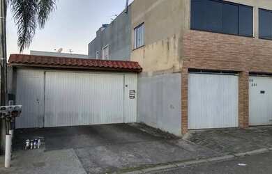 Imagem: A casa em condomínio possui 2 Dormitórios, 1 Banheiro, 1 Vaga