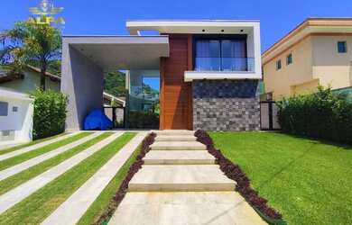 Imagem: A casa em condomínio possui 4 Dormitórios, 5 Banheiros, 4