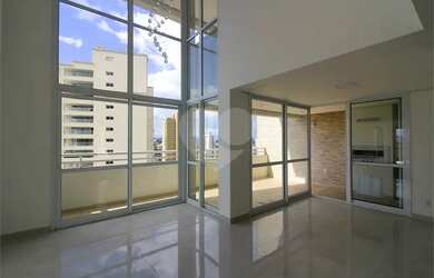 Imagem: O apartamento na cobertura possui 4 Dormitórios, 5 Banheiros