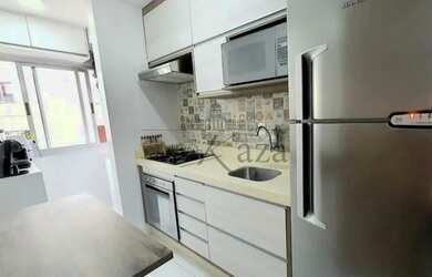 Imagem: O apartamento possui 2 Dormitórios, 1 Banheiro, 1 Vaga na garagem