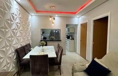 Imagem: A casa possui 3 Dormitórios, 2 Banheiros, 3 Vagas na garagem