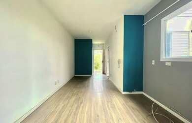 Imagem: A casa em condomínio possui 2 Dormitórios, 1 Banheiro, 1 Vaga