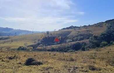 Imagem: O terreno possui 160.000m² de Área e está localizado em