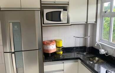 Imagem: O apartamento possui 2 Dormitórios, 1 Banheiro, 1 Vaga na garagem