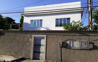 Imagem: A casa possui 2 Dormitórios, 2 Banheiros, 1 Vaga na garagem