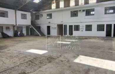 Imagem: O depósito possui 5 Vagas na garagem e 900m² de Área e está