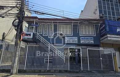 Imagem: O depósito possui 5 Vagas na garagem, 378m² de Área, Imóvel