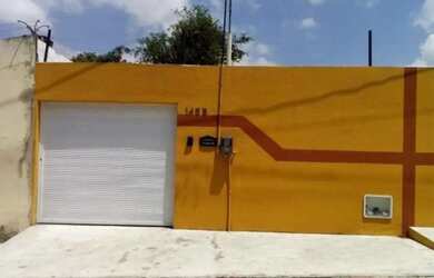 Imagem: A casa possui 2 Dormitórios, 2 Banheiros, 1 Vaga na garagem