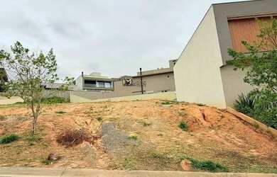 Imagem: O terreno possui 317m² de Área, Imóvel novo e está localizado