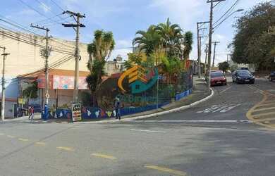 Imagem: O depósito possui 5 Vagas na garagem, 270m² de Área e está