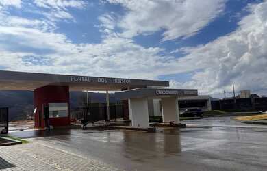 Imagem: O terreno possui 619m² de Área e Imóvel novo e está localizado