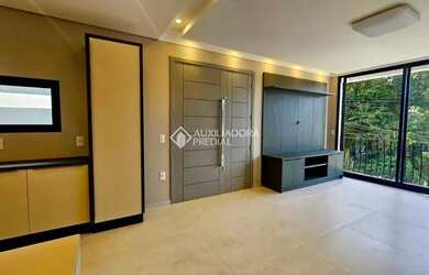 Imagem 7: CASA TRIPLEX A VENDA - MOBILIADA, BAIRRO CACHOEIRA DO BOM JESUS