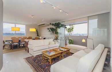 Imagem: O apartamento possui 3 Dormitórios, 3 Banheiros, 3 Vagas na