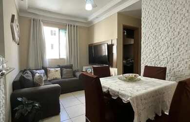 Imagem: O apartamento possui 2 Dormitórios, 1 Banheiro, 1 Vaga na garagem