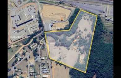 Imagem: O terreno possui 112000m² de Área e está localizado em Santa