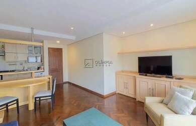 Imagem: O apartamento possui 1 Dormitório, 1 Banheiro, 2 Vagas na garagem