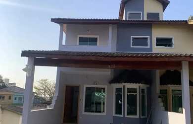 Imagem: A casa em condomínio possui 3 Dormitórios, 4 Banheiros, 2