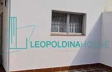 Imagem: A casa possui 3 Dormitórios, 2 Banheiros e 231m² de Área