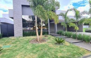 Imagem: A casa em condomínio possui 4 Dormitórios, 5 Banheiros, 4