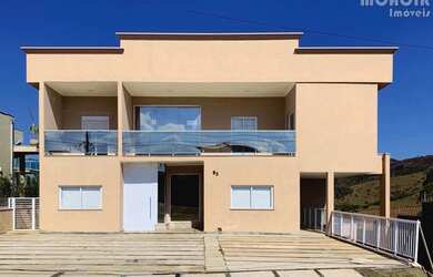 Imagem: A casa em condomínio possui 5 Dormitórios, 1 Banheiro, 5 Vagas