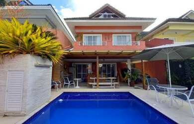 Imagem: A casa em condomínio possui 5 Dormitórios, 3 Banheiros, 3