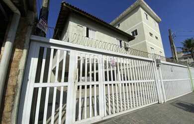 Imagem: A casa possui 2 Dormitórios, 1 Banheiro, 1 Vaga na garagem