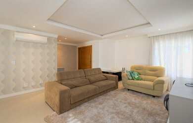 Imagem 7: Casa com suíte no térreo à venda, 317 m² por R$ 2.100.000 - Santa Felicidade - Curitiba/PR