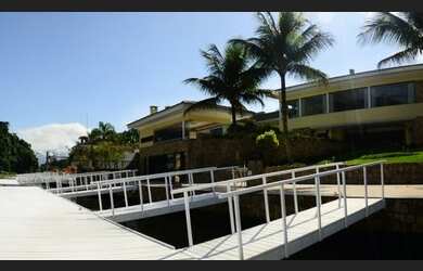 Imagem 5: Casa no Residencial Marina Guarujá no Canal de Bertioga