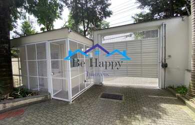 Imagem: A casa em condomínio possui 4 Dormitórios, 5 Banheiros, 4