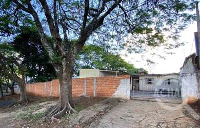 Imagem: O terreno possui 416m² de Área e está localizado em Maracana