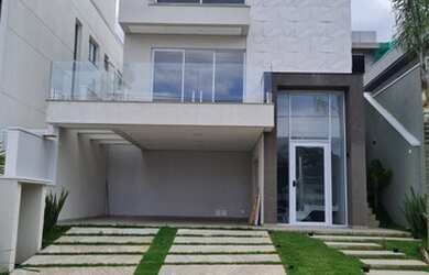 Imagem: A casa em condomínio possui 3 Dormitórios, 4 Banheiros, 4