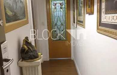 Imagem: O apartamento possui 1 Dormitório, 2 Banheiros, 1 Vaga na garagem