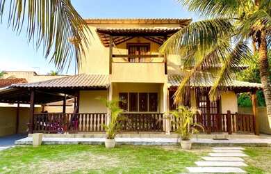 Imagem: A casa possui 5 Dormitórios, 2 Banheiros, 5 Vagas na garagem