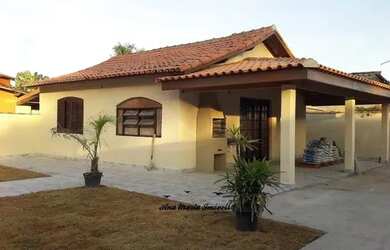 Imagem: A casa possui 2 Dormitórios, 2 Banheiros, 5 Vagas na garagem