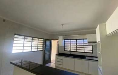 Imagem 4: Casa em Itapuã. 150m² de Área, 2 Vagas na garageme3 Dormitórios