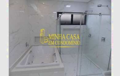 Imagem: A casa em condomínio possui 3 Dormitórios, 5 Banheiros, 4