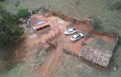 Imagem 6: Sítio de 38 hectares com água em abundância em Cristiano Otoni