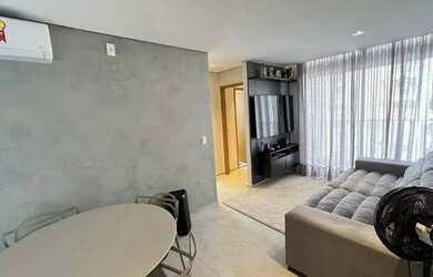 Imagem: O apartamento possui 2 Dormitórios, 2 Banheiros, 2 Vagas na