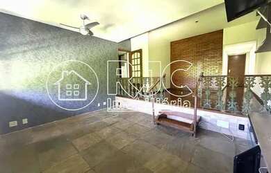 Imagem: O apartamento possui 3 Dormitórios, 4 Banheiros, 1 Vaga na