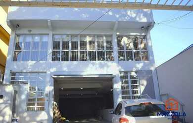 Imagem: O depósito possui 4 Vagas na garagem, 500m² de Área e está