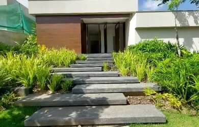 Imagem: A casa em condomínio possui 4 Dormitórios, 5 Banheiros, 3