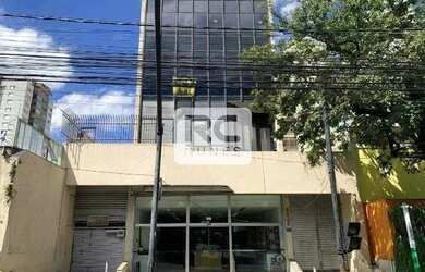 Imagem: O depósito possui 5 Vagas na garagem, 1.255m² de Área e