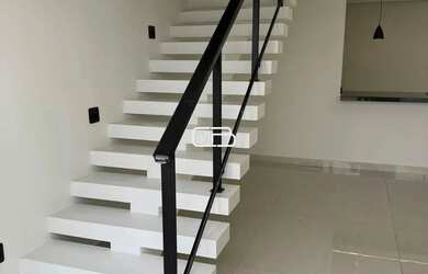 Imagem 2: Casa Duplex de 4/4 próximo ao Shopping Conquisra Sul