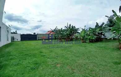 Imagem: O terreno possui 900m² de Área e está localizado em Brasília