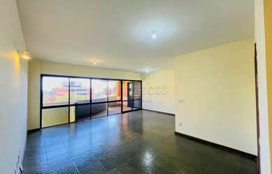 Imagem: O apartamento possui 3 Dormitórios, 3 Banheiros, 2 Vagas na