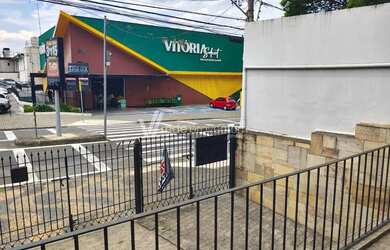 Imagem: A casa possui 3 Dormitórios, 2 Banheiros, 3 Vagas na garagem