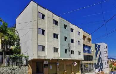 Imagem: O apartamento possui 3 Dormitórios, 1 Banheiro e 117m² de