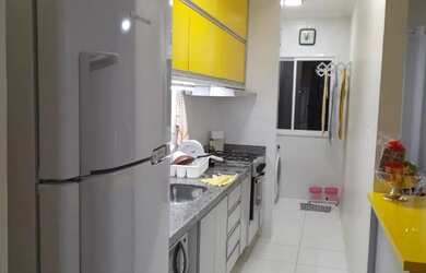 Imagem: O apartamento possui 2 Dormitórios, 1 Banheiro, 1 Vaga na garagem