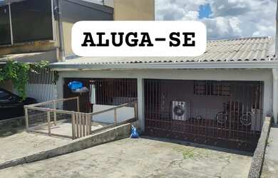 Imagem: A casa possui 2 Dormitórios e 1 Banheiro e está localizado